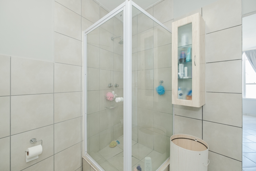 3 Bedroom Property for Sale in Vredehoek Western Cape